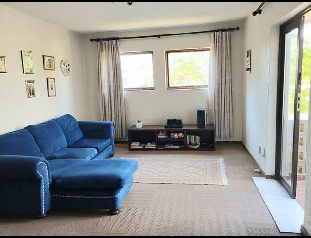 1 BEDROOM TOWNHOUSE FOR SALE IN NEWMARKET